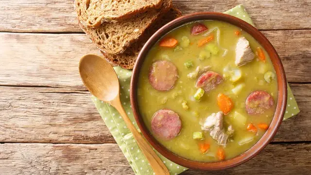 Stamppot dan Sup Kacang Polong Khas Belanda Penumpas Dingin